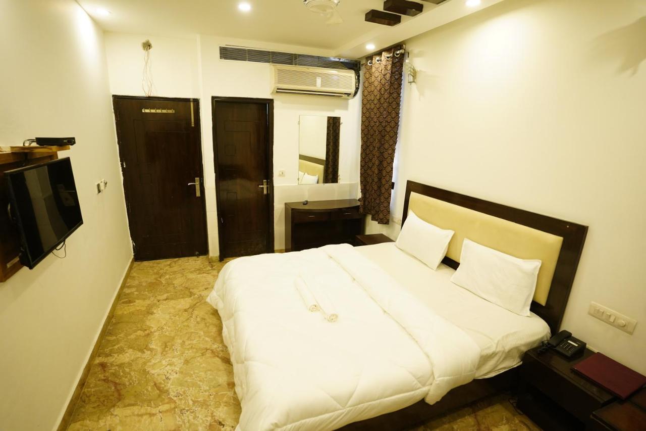 Hotel Sehej Inn Yeni Delhi Dış mekan fotoğraf